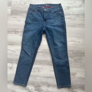 White House Black Market Women’s Skinny Crop Blue Jeans size 4